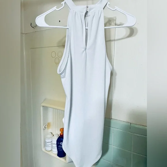 🥳Ladies Muscle T Bodysuit - Picture 2 of 2